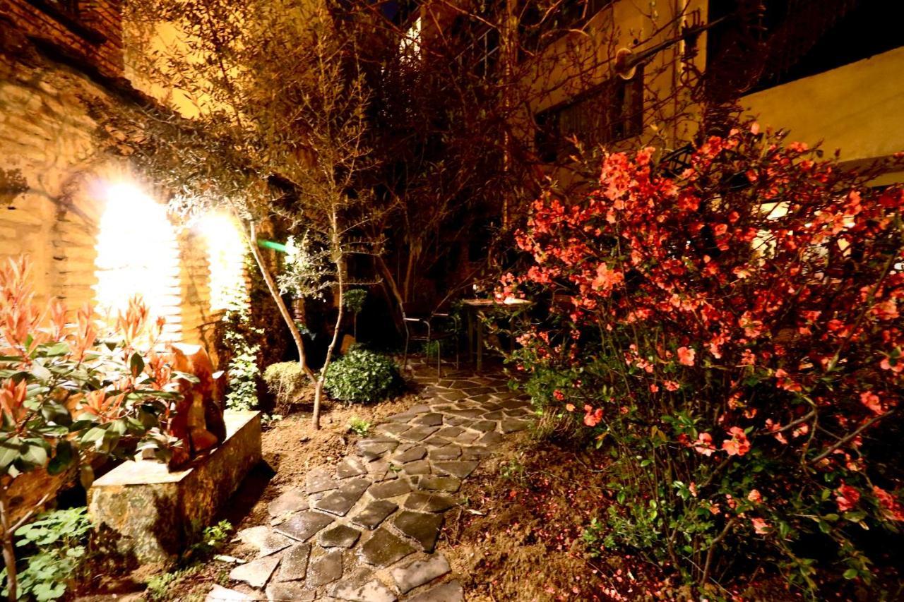 Artists Residence In Tbilisi ภายนอก รูปภาพ