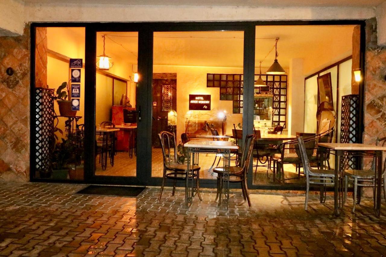 Artists Residence In Tbilisi ภายนอก รูปภาพ