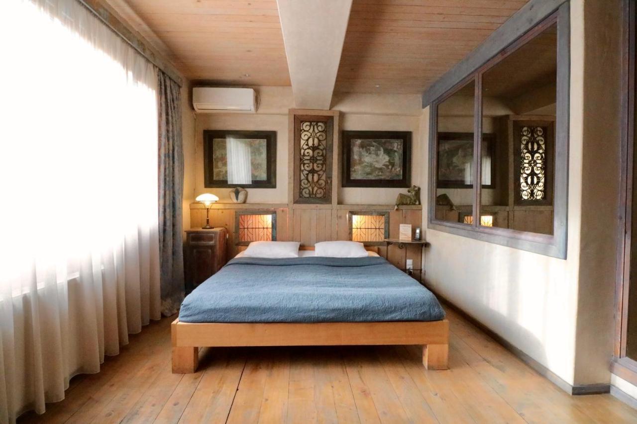 Artists Residence In Tbilisi ภายนอก รูปภาพ