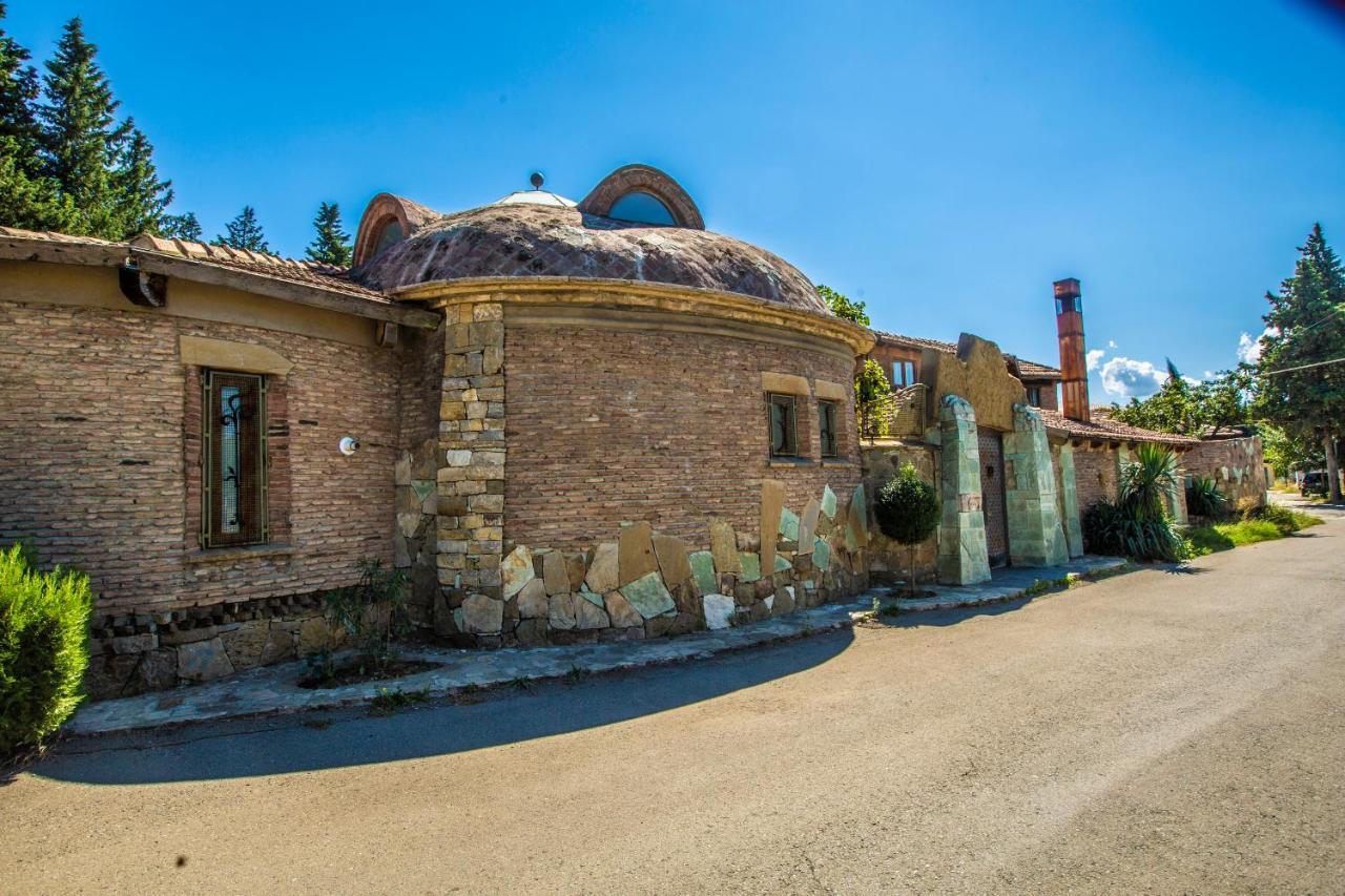 Artists Residence In Tbilisi ภายนอก รูปภาพ
